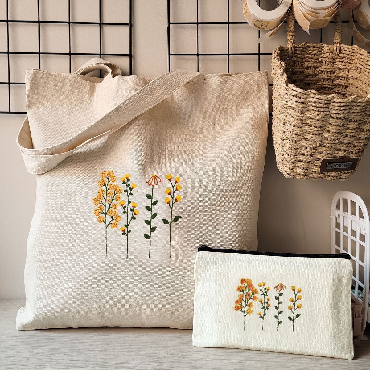 3708cae8eb8a2782b06d8087b712a7b7 Tote bag və makiyaj çantası (2-li set) S001 - Şəkil 1